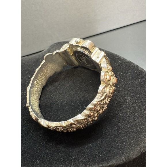 Vintage Geneva Cuff Watch Bronze Tone Stainless Steel Floral Pattern White Dial - Picture 4 of 5